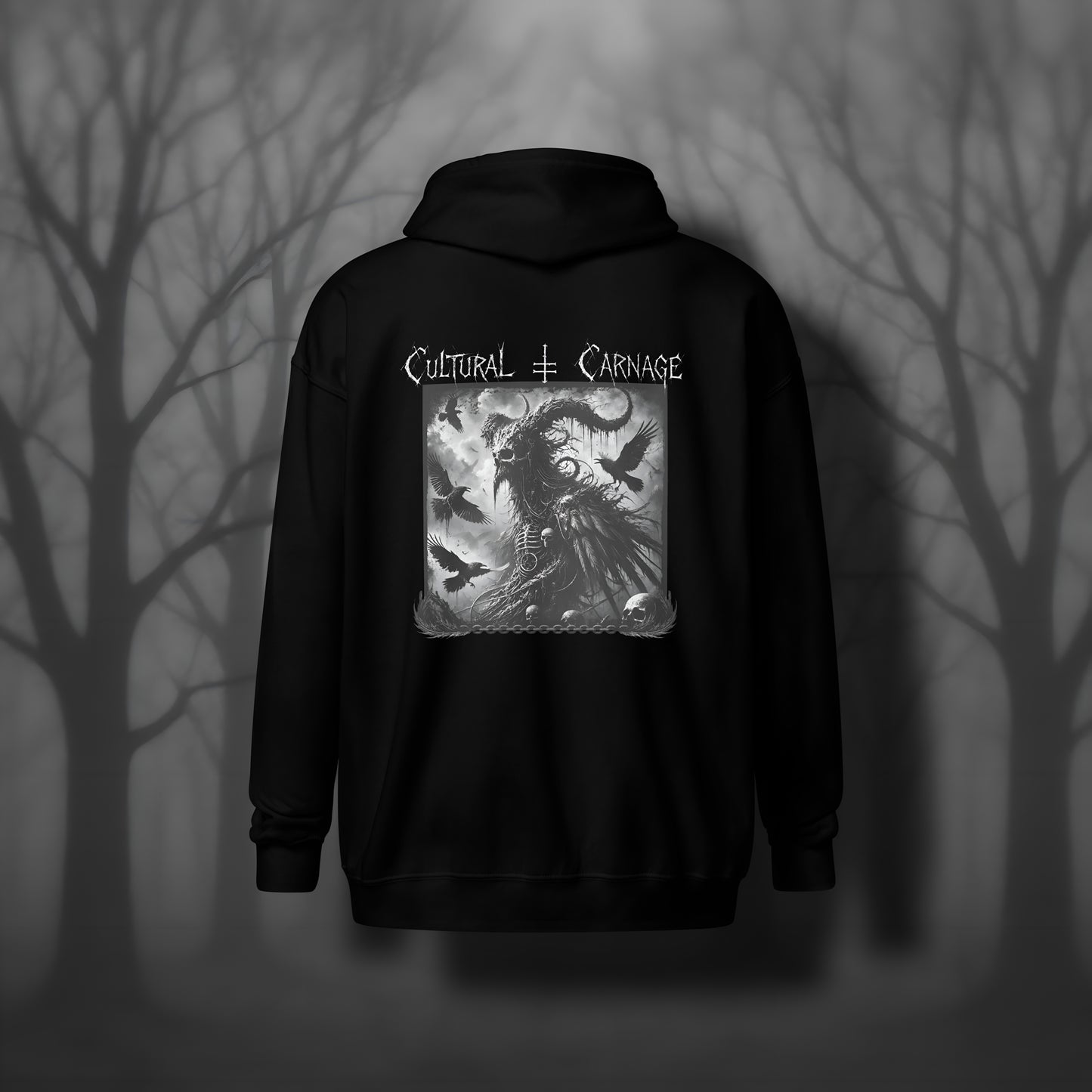 Schwarzer Gothic Zip Hoodie mit düsterem Backprint: vogelartiger, gehörnter Dämon im Mantel, umgeben von fliegenden Raben, Schädel im Vordergrund; weißer Schriftzug "Cultural Carnage" darüber
