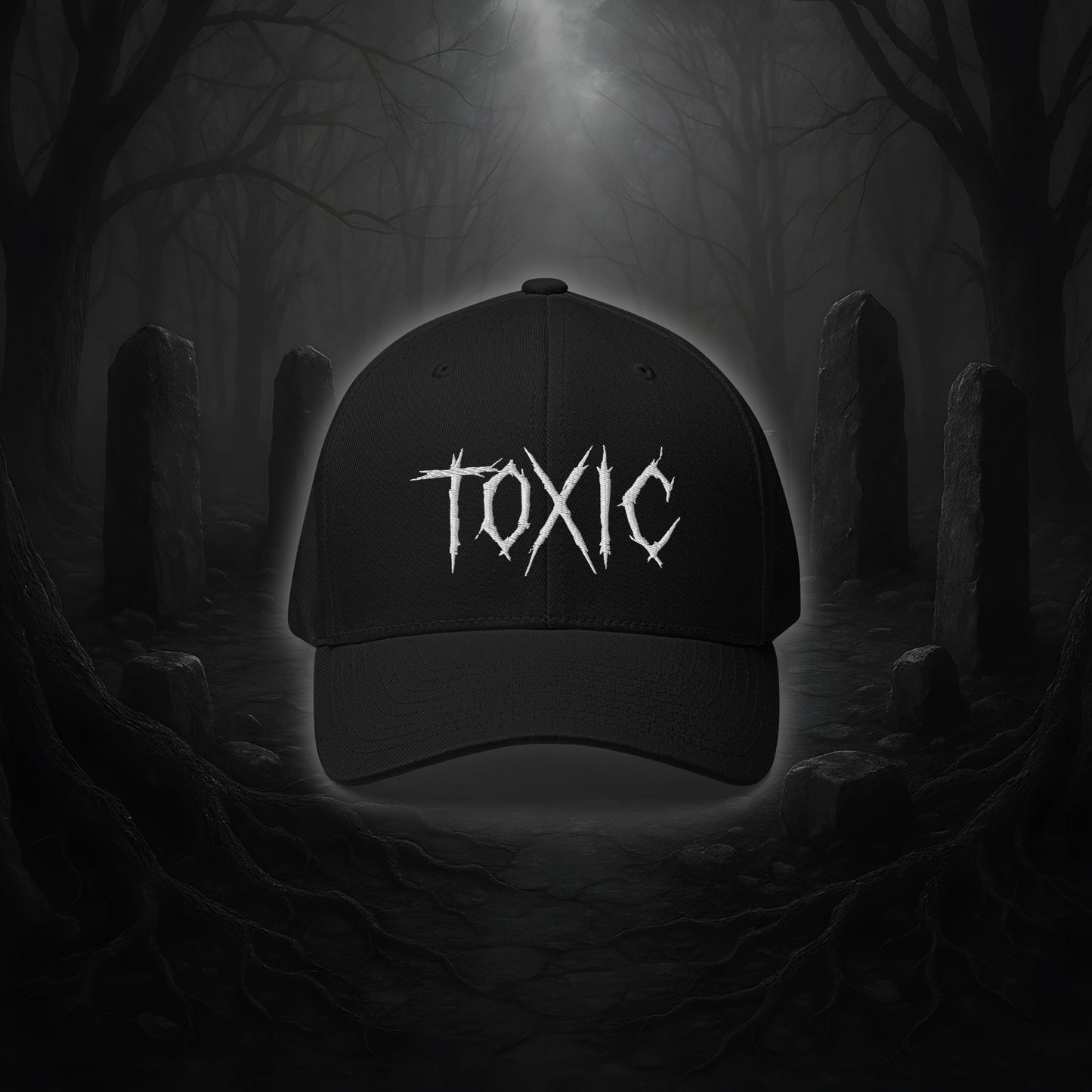 Flexfit Cap TOXIC von Cultural Carnage in Schwarz mit silberner Schirmunterseite, 6-Panel-Struktur und elastischem Stretch-Band.