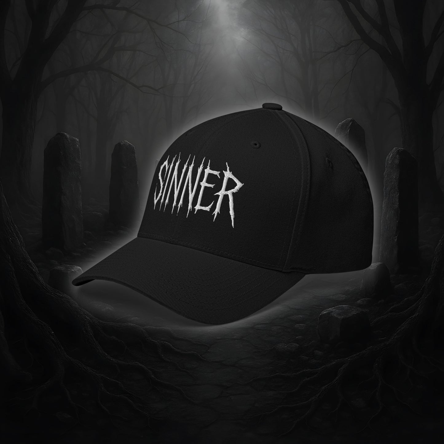 Flexfit Cap SINNER von Cultural Carnage in Schwarz mit silberner Schirmunterseite, 6-Panel-Struktur und elastischem Stretch-Band.