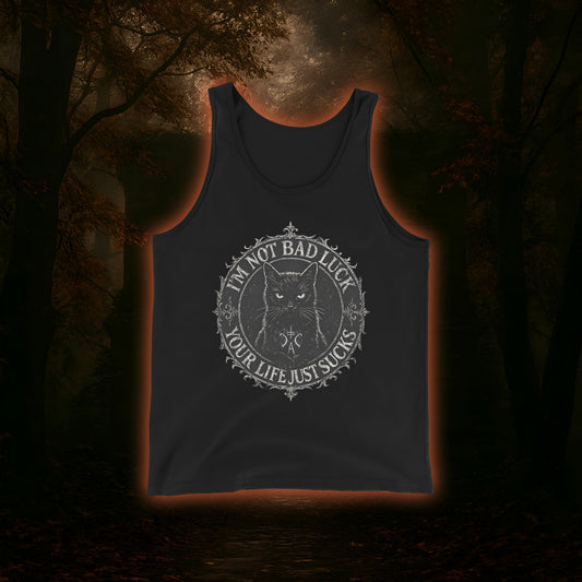 Schwarzes Tanktop mit großem Frontprint. Eine schwarze Katze mit gotischem Rahmen und Statement "I'm not bad luck - your life just sucks".